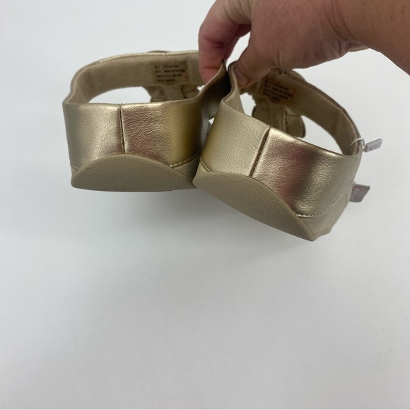 FitFlop Florrie Toe-Post Sandal in Pale Gold Size 8 - Picture 5 of 7